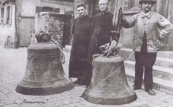 Abhängung der Glocken 1917 Abhängung der Glocken 1917